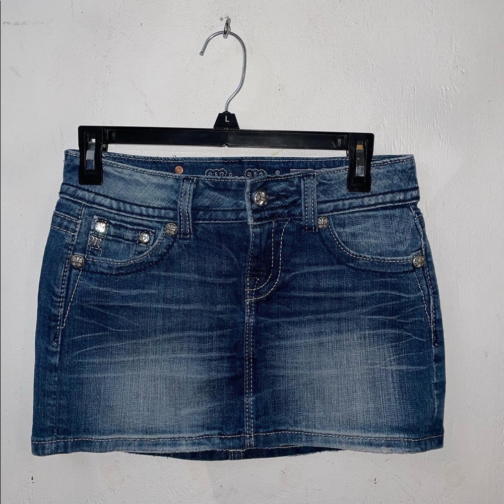 Miss me denim skirt in excellent condition measures 14” laid flat